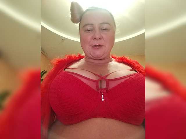MiraRobens1 live cam on BongaCams