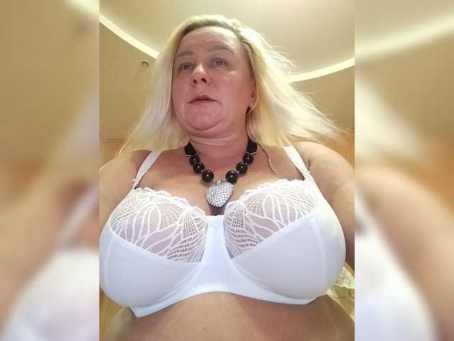 MiraRobens1 live webcam show