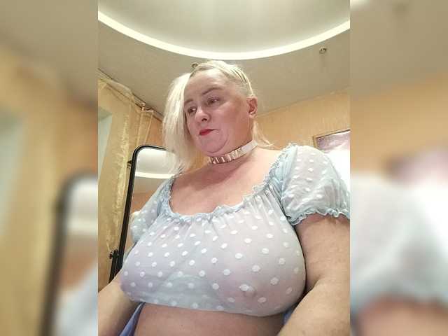 MiraRobens1 live cam preview