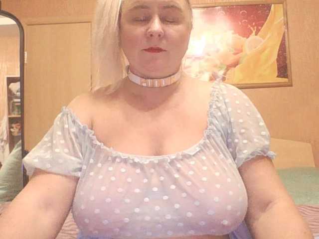 MiraRobens1 live cam preview