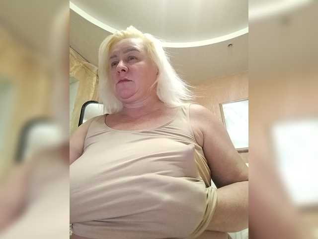 MiraRobens1 live cam