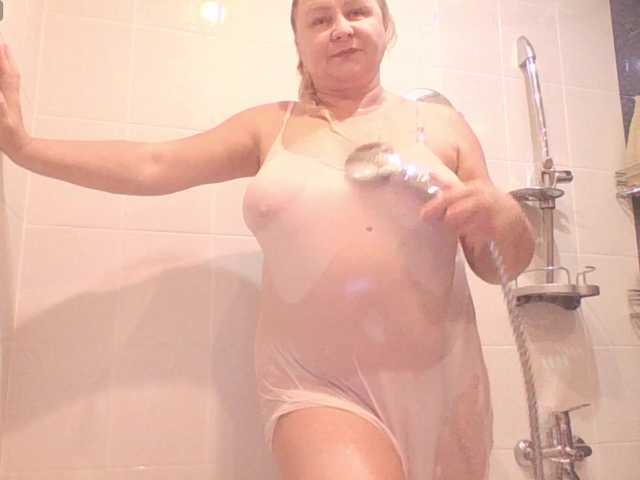 MiraRobens1 live cam on BongaCams