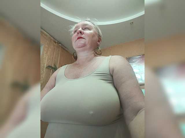 MiraRobens1 live cam preview