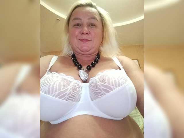 MiraRobens1 live webcam show