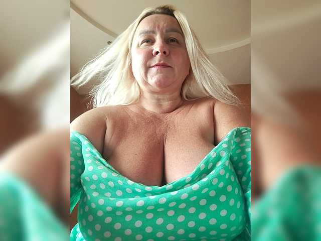 MiraRobens1 live webcam show