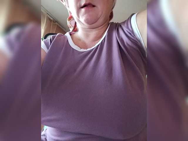 MiraRobens1 live cam preview