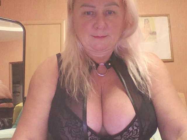 MiraRobens1 live cam