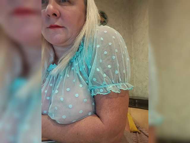 go to chat with MiraRobens1