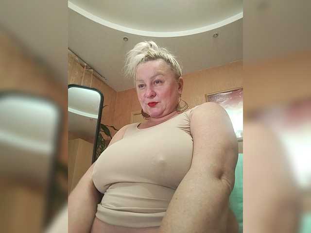 MiraRobens1 live cam preview