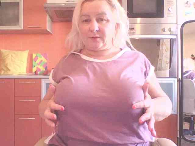 MiraRobens1 live female cam on bongacams