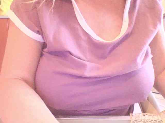 MiraRobens1 live female cam on bongacams