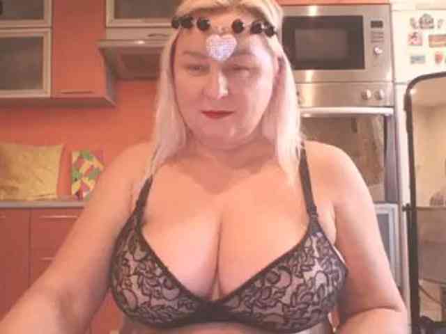 MiraRobens1 live female cam on bongacams