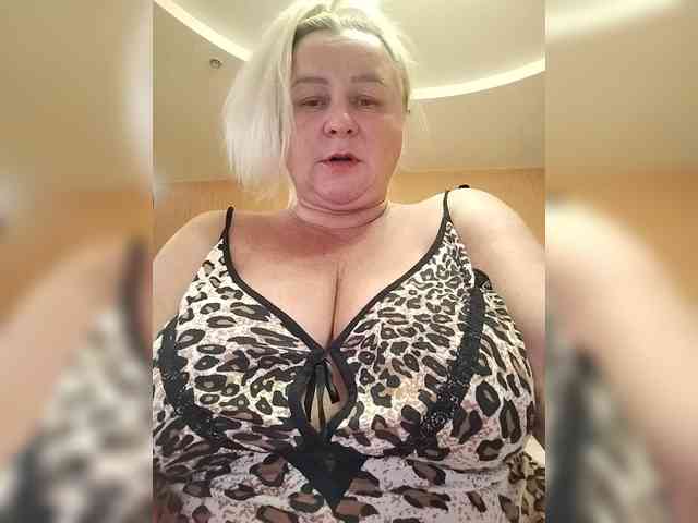 MiraRobens1 Live Webcam on BongaCams