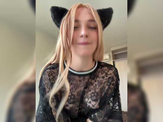 AstridMoss live cam on BongaCams