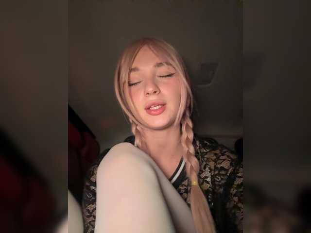 AstridMoss live cam on BongaCams