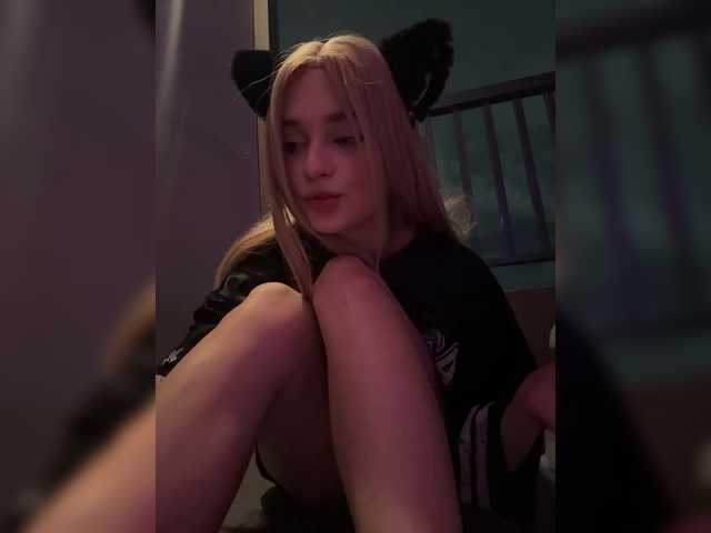 AstridMoss live cam on BongaCams
