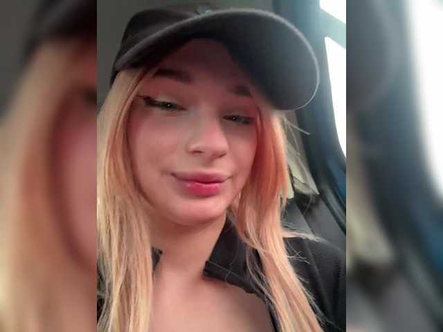 AstridMoss live cam on BongaCams