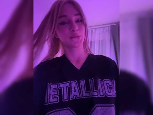 AstridMoss live cam on BongaCams