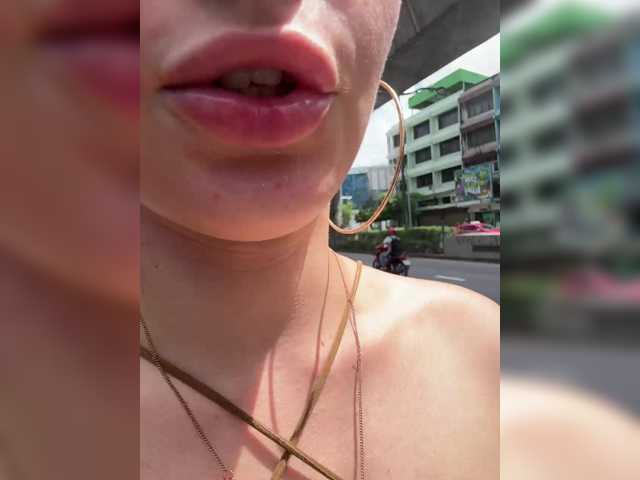 AstridMoss live cam on BongaCams