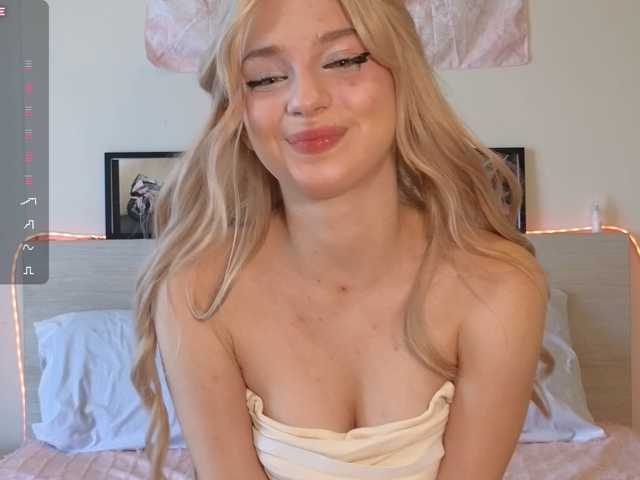 AstridMoss live cam on BongaCams