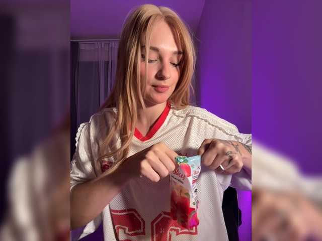 AstridMoss live cam on BongaCams