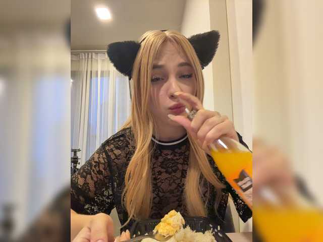 AstridMoss live cam on BongaCams