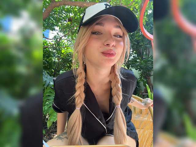 Live трансляция AstridMoss - Runet.cam