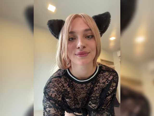 AstridMoss live cam on BongaCams