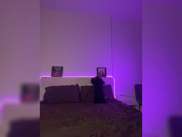AstridMoss live webcam show