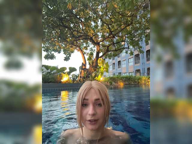 AstridMoss live cam on BongaCams
