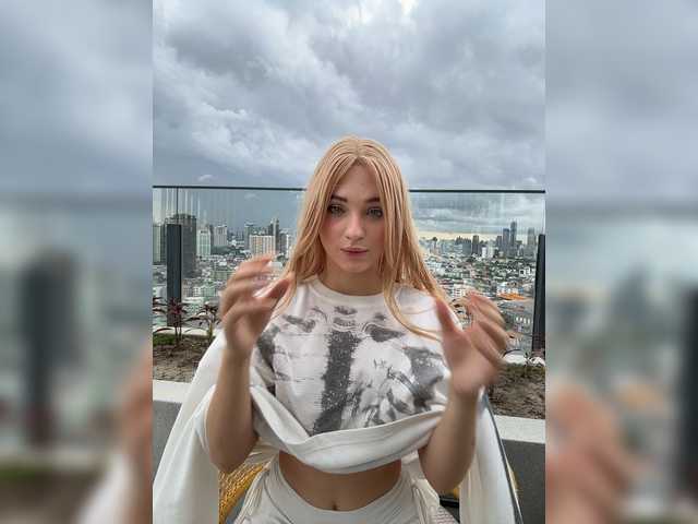 AstridMoss live cam on BongaCams