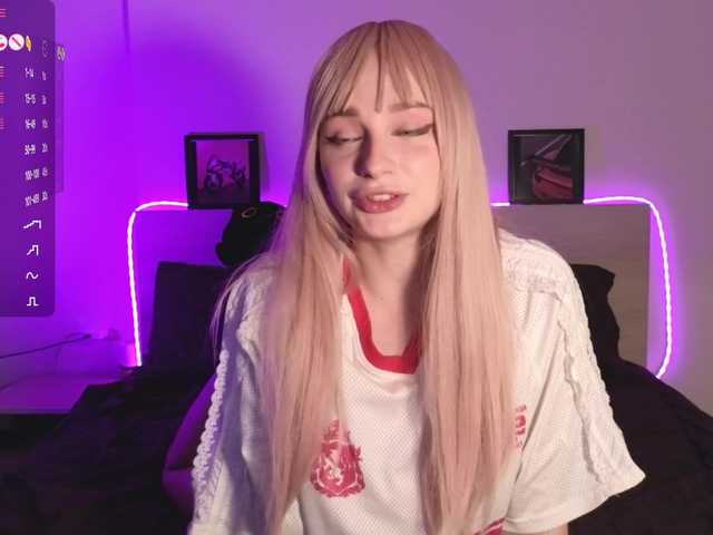 AstridMoss live webcam show