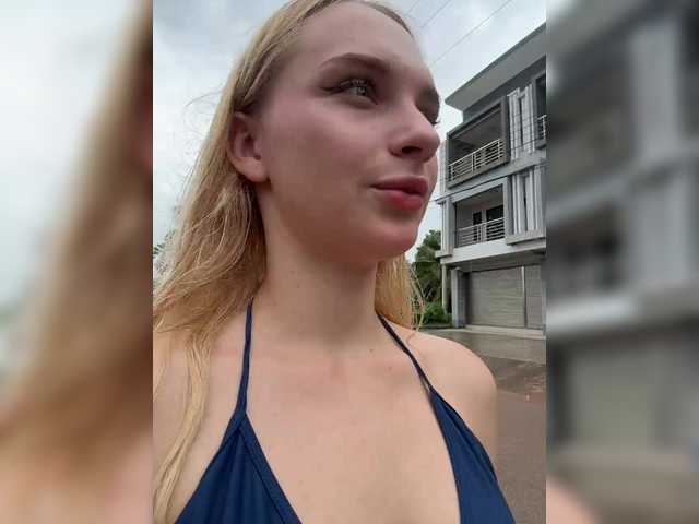 AstridMoss live cam on BongaCams