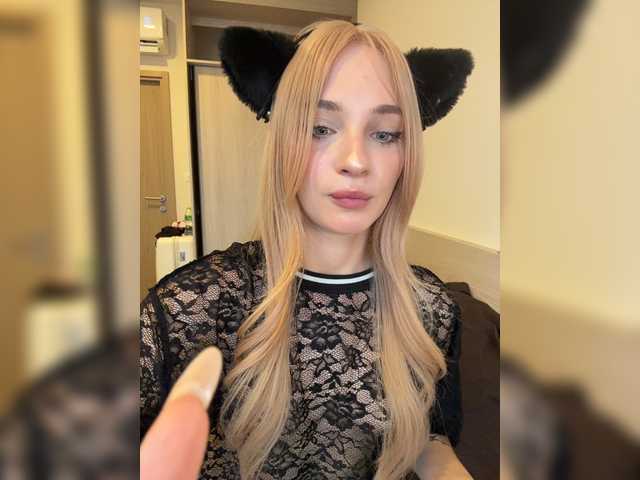 AstridMoss live cam on BongaCams