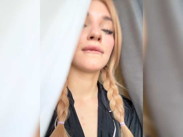 AstridMoss live cam on BongaCams