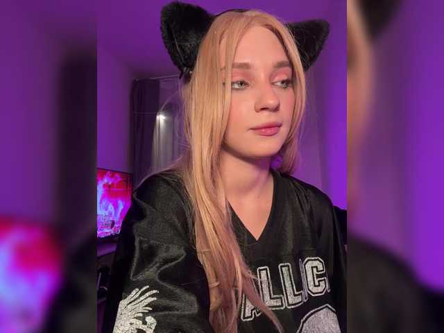 AstridMoss live cam on BongaCams