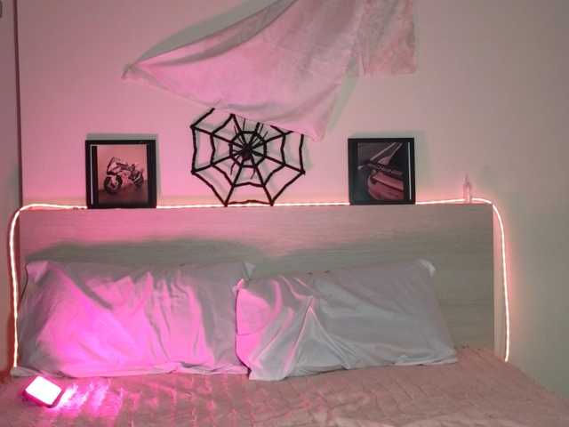 AstridMoss live cam on BongaCams