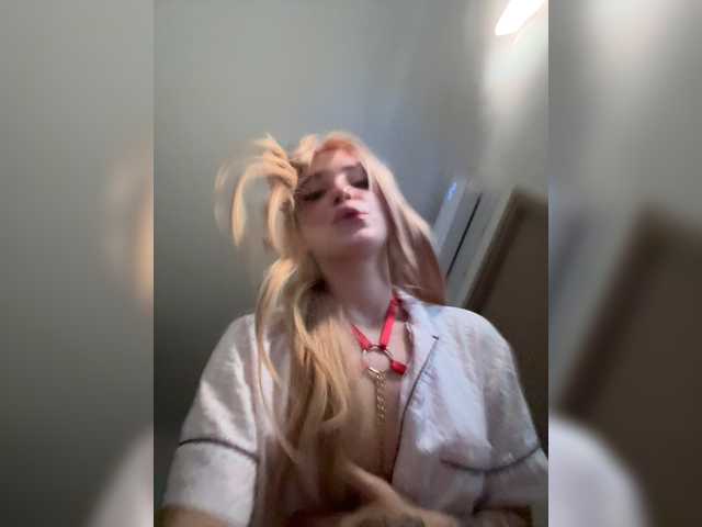 Live трансляция AstridMoss - Runet.cam