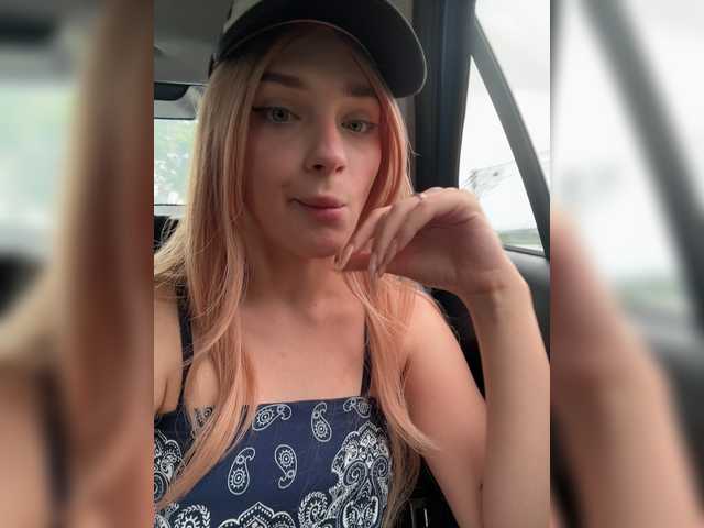 AstridMoss live cam on BongaCams
