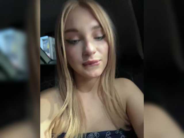AstridMoss live cam on BongaCams