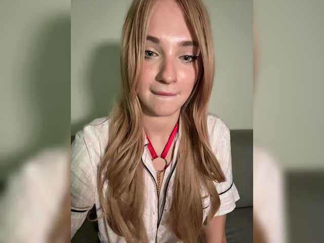 AstridMoss live cam on BongaCams