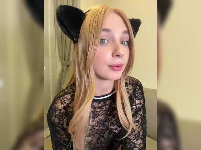 AstridMoss live cam on BongaCams