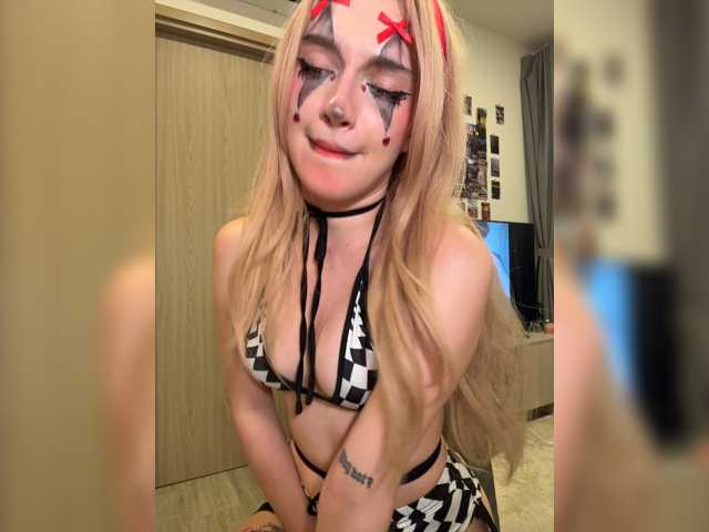 AstridMoss, en vivo ahora en BongaCams