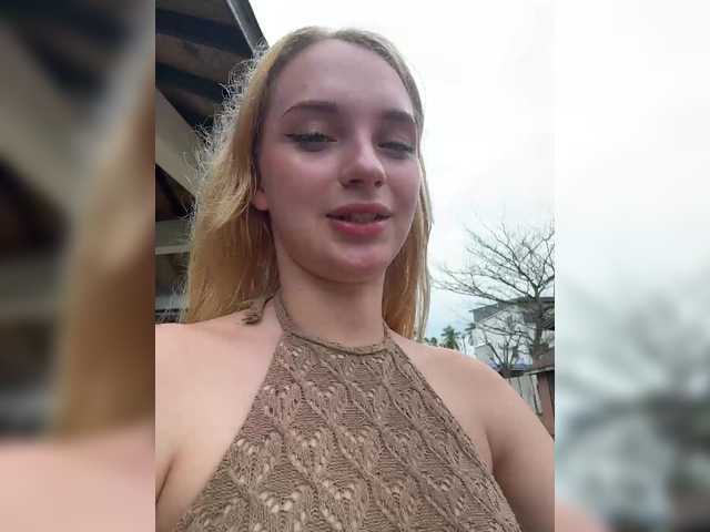 AstridMoss live cam on BongaCams