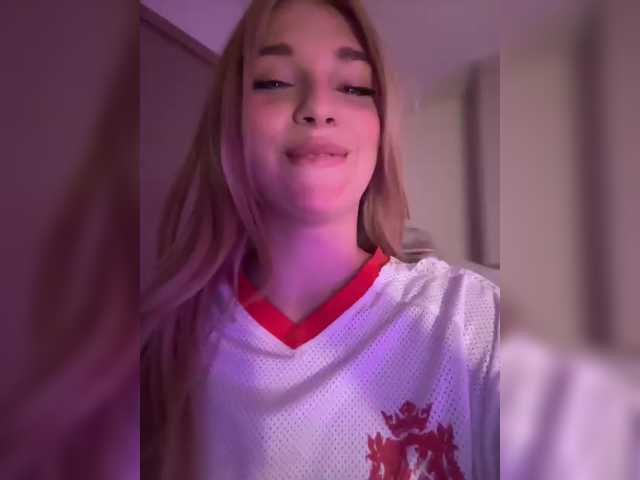 AstridMoss live cam on BongaCams