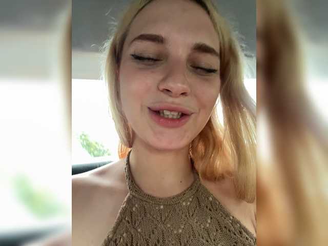 AstridMoss live cam on BongaCams