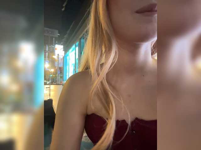 AstridMoss live cam on BongaCams