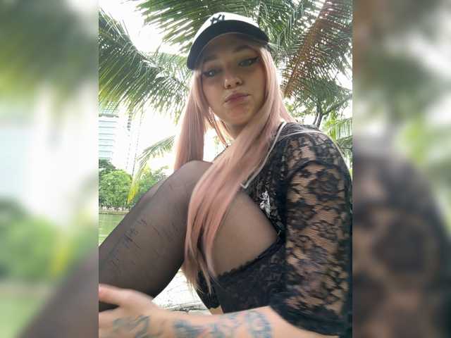 AstridMoss live cam on BongaCams