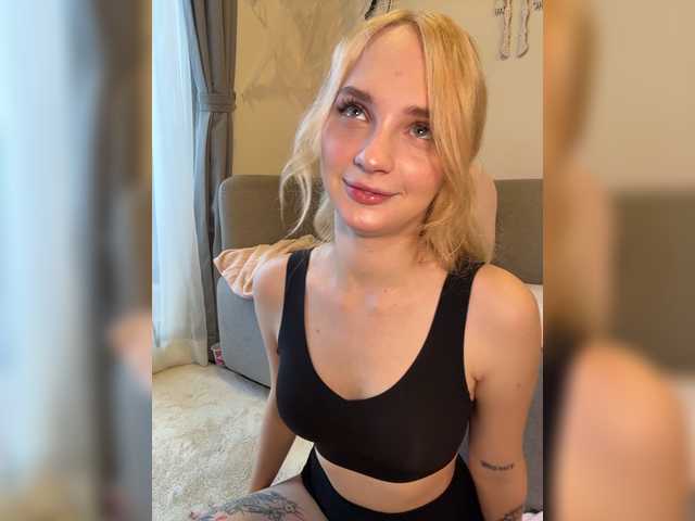 AstridMoss live cam on BongaCams