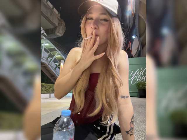 AstridMoss live cam on BongaCams